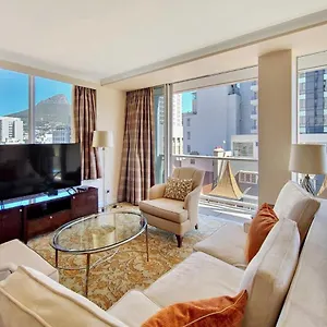 the-taj-cape-town-the-taj-residence-suite-let-out-privately.hotels-capetown.com/